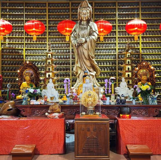 Ten Thousand Buddhas Sarira Stupa - The Buddhist Museum in Canada